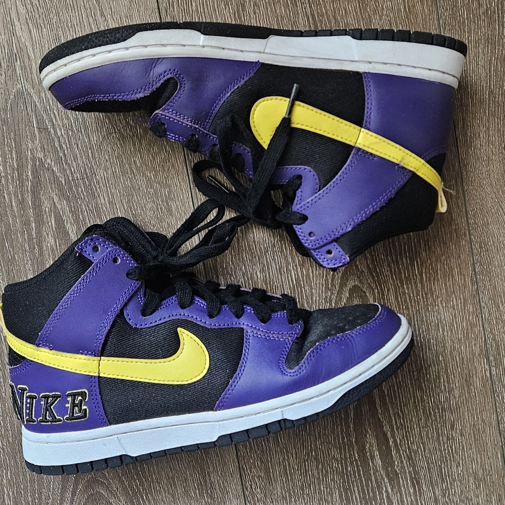 NIKE Lakers Dunk- high z 7